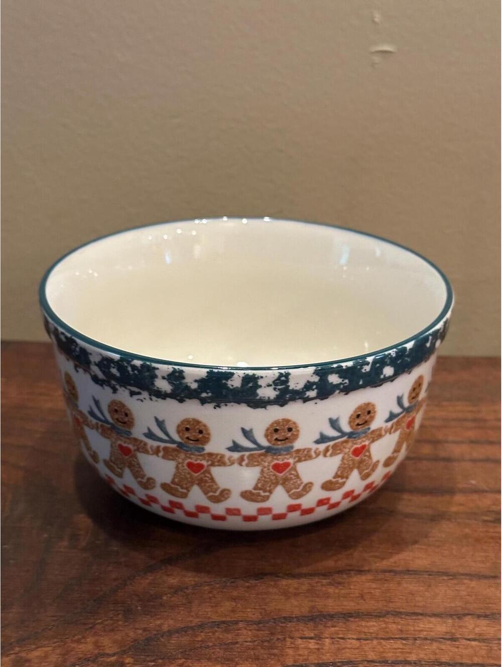 Set of 8 Vintage Tienshan Folk Craft Gingerbread Soup Bowls